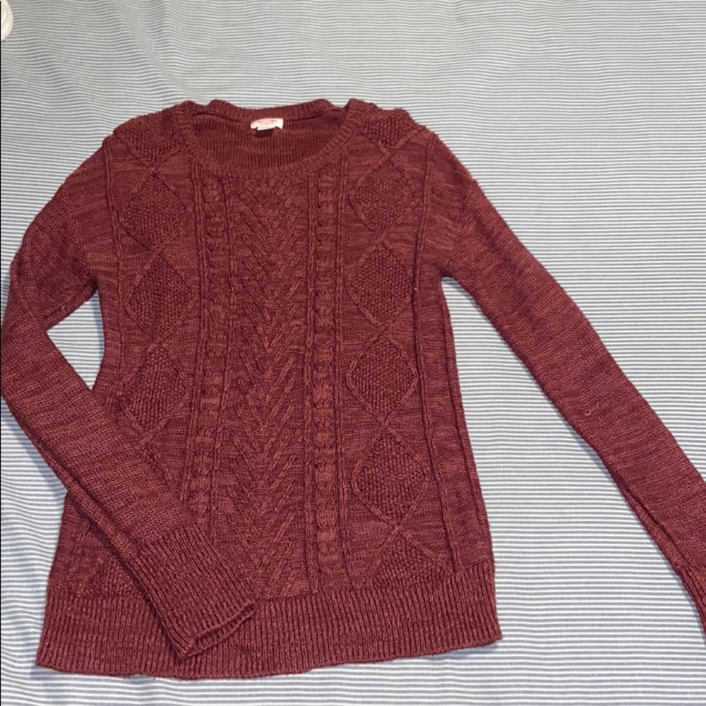 Burgundy cable knit sweater small Mossimo Suply